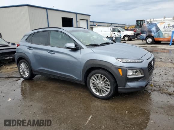 ✅ 2018 Hyundai Kona SEL • VIN: KM8K22AA3JU162426 • Лот: 36882554. Опубликован ранее на Copart с пробегом 43 080 миль. Бесплатный доступ к архиву аукционных продаж из США и подробный отчёт об истории автомобиля на DreamBid. Изображение 4.