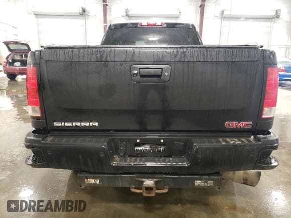 ✅ 2014 GMC Sierra 3500HD SRW Denali • VIN: 1GT426E80EF178718 • Lot: 83065254. Wystawiony na Copart z przebiegiem 267 528 mil. Bezpłatny archiwum sprzedaży aukcyjnych z USA i szczegółowy raport historii pojazdu na DreamBid. Zdjęcie 6.