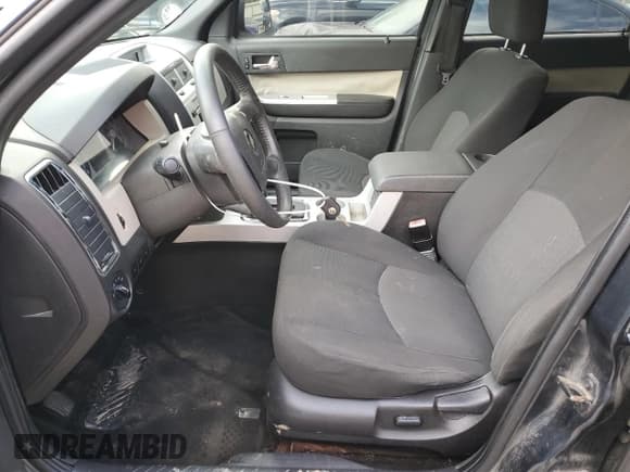 ✅ 2010 Mercury Mariner • VIN: 4M2CN9BG5AKJ12094 • Lot: 91875555. Listed on Copart with 223,632 mi. Free auction sales archive from the USA and detailed vehicle history report at DreamBid. Image 7.