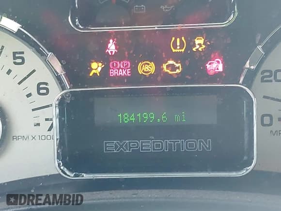 ✅ 2011 Ford Expedition XLT • VIN: 1FMJU1J58BEF54056 • Lot: 42254977. Listed on IAAI with 184,199 mi. Free auction sales archive from the USA and detailed vehicle history report at DreamBid. Image 15.