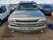 ✅ 2002 Chevrolet Tahoe Z71 • VIN: 1GNEK13ZX2R310095 • Lot: 85314915. Wystawiony na Copart z przebiegiem 239 094 mil. Bezpłatny archiwum sprzedaży aukcyjnych z USA i szczegółowy raport historii pojazdu na DreamBid. Zdjęcie 5.