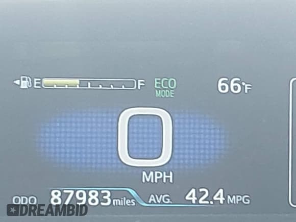 ✅ 2021 Toyota Prius LE • VIN: JTDKAMFP7M3173830 • Lot: 42236240. Wystawiony na IAAI z przebiegiem 87 983 mil. Bezpłatny archiwum sprzedaży aukcyjnych z USA i szczegółowy raport historii pojazdu na DreamBid. Zdjęcie 16.