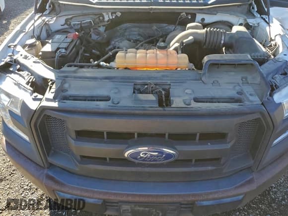 ✅ 2017 Ford F-150 XL • VIN: 1FTMF1C85HFC91062 • Lot: 94284495. Listed on Copart with 136,566 mi. Free auction sales archive from the USA and detailed vehicle history report at DreamBid. Image 11.