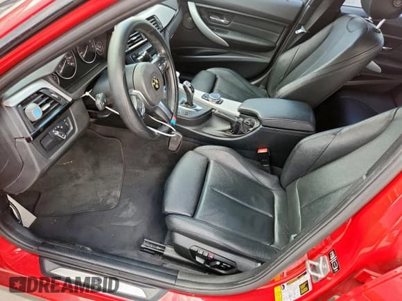 ✅ 2014 BMW 3 Series 328i • VIN: WBA3C1C54EK115081 • Lot: 81283795. Wystawiony na Copart z przebiegiem 99 838 mil. Bezpłatny archiwum sprzedaży aukcyjnych z USA i szczegółowy raport historii pojazdu na DreamBid. Zdjęcie 7.