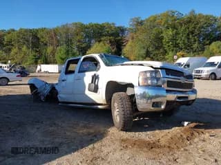 ✅ 2007 Chevrolet Silverado 2500HD 1LT • VIN: 1GCHK23647F553914 • Lot: 43413805. Wystawiony na IAAI z przebiegiem 235 158 mil. Bezpłatny archiwum sprzedaży aukcyjnych z USA i szczegółowy raport historii pojazdu na DreamBid. Zdjęcie 1.