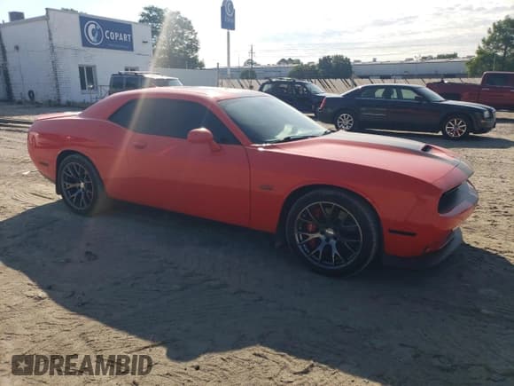 ✅ 2016 Dodge Challenger SRT 392 • VIN: 2C3CDZDJ9GH345353 • Lot: 58031254. Wystawiony na Copart z przebiegiem 40 965 mil. Bezpłatny archiwum sprzedaży aukcyjnych z USA i szczegółowy raport historii pojazdu na DreamBid. Zdjęcie 4.