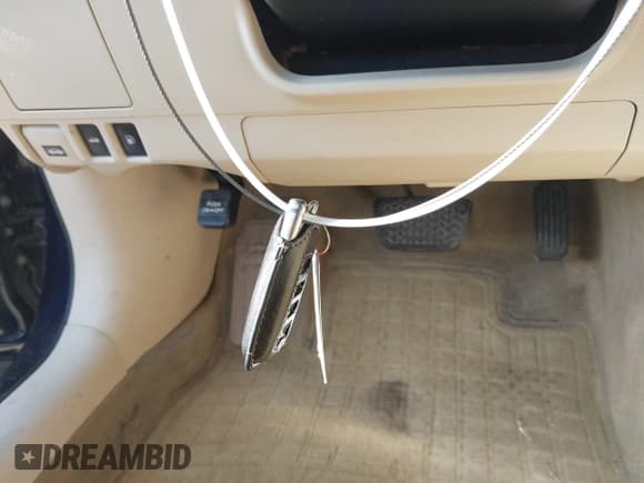 ✅ 2015 Lexus ES 330 • VIN: JTHBK1GGXF2160183 • Lot: 42327681. Wystawiony na IAAI z przebiegiem 178 319 mil. Bezpłatny archiwum sprzedaży aukcyjnych z USA i szczegółowy raport historii pojazdu na DreamBid. Zdjęcie 11.