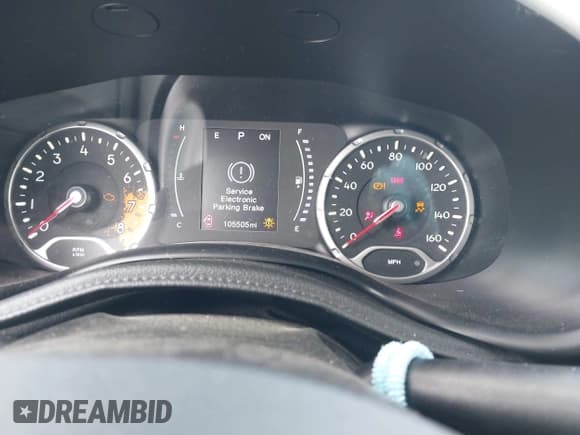 ✅ 2017 Jeep Renegade Sport • VIN: ZACCJAAB8HPG05180 • Lot: 42617768. Listed on IAAI with 105,505 mi. Free auction sales archive from the USA and detailed vehicle history report at DreamBid. Image 7.