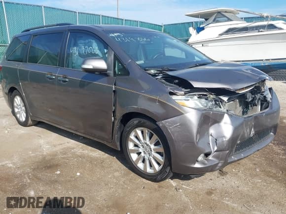✅ 2016 Toyota Sienna XLE • VIN: 5TDYK3DCXGS715250 • Лот: 43197066. Опубликован ранее на IAAI с пробегом 161 887 миль. Бесплатный доступ к архиву аукционных продаж из США и подробный отчёт об истории автомобиля на DreamBid. Изображение 1.