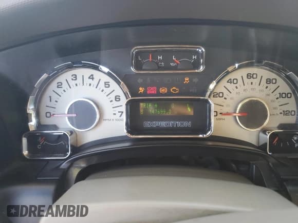 ✅ 2013 Ford Expedition Limited • VIN: 1FMJU1K55DEF38236 • Лот: 91305655. Опубликован ранее на Copart с пробегом 147 699 миль. Бесплатный доступ к архиву аукционных продаж из США и подробный отчёт об истории автомобиля на DreamBid. Изображение 9.