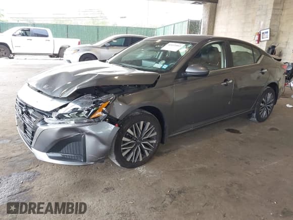 ✅ 2024 Nissan Altima SV • VIN: 1N4BL4DW6RN433365 • Лот: 42411803. Опубликован ранее на IAAI с пробегом 12 858 миль. Бесплатный доступ к архиву аукционных продаж из США и подробный отчёт об истории автомобиля на DreamBid. Изображение 2.