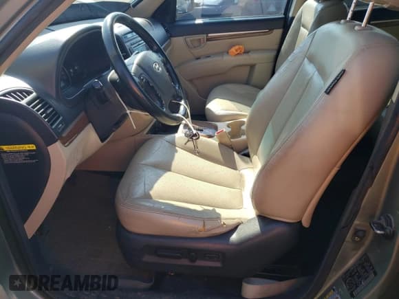 ✅ 2008 Hyundai Santa Fe GLS • VIN: 5NMSG13D58H159665 • Lot: 70779364. Listed on Copart with 372,723 mi. Free auction sales archive from the USA and detailed vehicle history report at DreamBid. Image 7.