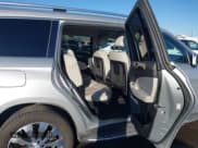 ✅ 2017 Mercedes-Benz GLS 450 • VIN: 4JGDF6EE1HA889710 • Lot: 43622291. Wystawiony na IAAI z przebiegiem 101 552 mil. Bezpłatny archiwum sprzedaży aukcyjnych z USA i szczegółowy raport historii pojazdu na DreamBid. Zdjęcie 8.