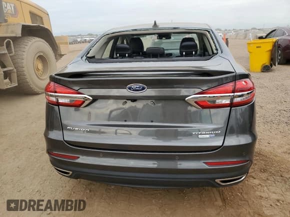 ✅ 2019 Ford Fusion Titanium • VIN: 3FA6P0D98KR240985 • Lot: 68430145. Wystawiony na Copart z przebiegiem 47 543 mil. Bezpłatny archiwum sprzedaży aukcyjnych z USA i szczegółowy raport historii pojazdu na DreamBid. Zdjęcie 6.