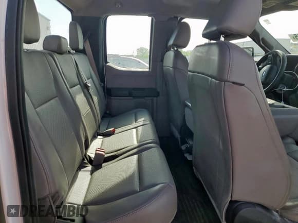 ✅ 2018 Ford F-250 XL • VIN: 1FT7X2A60JEC55485 • Лот: 52981315. Опубликован ранее на Copart с пробегом 123 611 миль. Бесплатный доступ к архиву аукционных продаж из США и подробный отчёт об истории автомобиля на DreamBid. Изображение 10.