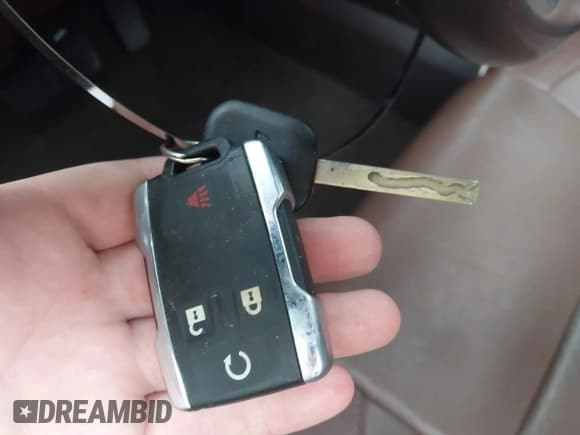 ✅ 2016 Chevrolet Silverado 1500 High Country • VIN: 3GCUKTEJ2GG267967 • Lot: 43543326. Listed on IAAI with 105,979 mi. Free auction sales archive from the USA and detailed vehicle history report at DreamBid. Image 11.