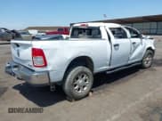 ✅ 2021 Ram 2500 Tradesman • VIN: 3C6UR5CL1MG630533 • Lot: 42514313. Wystawiony na IAAI z przebiegiem 70 448 mil. Bezpłatny archiwum sprzedaży aukcyjnych z USA i szczegółowy raport historii pojazdu na DreamBid. Zdjęcie 4.