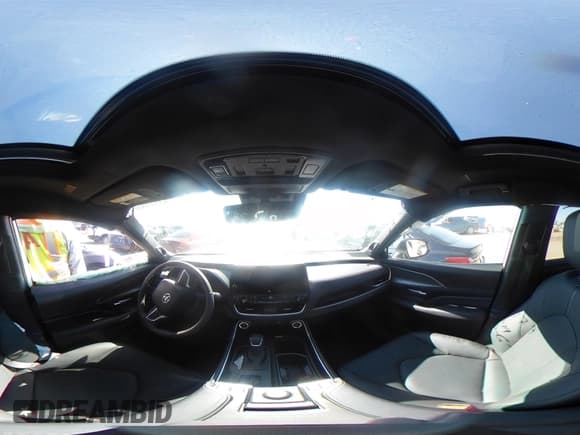 ✅ 2025 Toyota Highlander Hybrid Limited • VIN: 5TDACAB55SS064562 • Лот: 43519806. Опубликован ранее на IAAI с пробегом 1 054 миль. Бесплатный доступ к архиву аукционных продаж из США и подробный отчёт об истории автомобиля на DreamBid. Изображение 18.