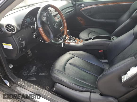 ✅ 2008 Mercedes-Benz CLK 550 • VIN: WDBTK72F78T099474 • Lot: 52747265. Listed on Copart with 105,346 mi. Free auction sales archive from the USA and detailed vehicle history report at DreamBid. Image 7.