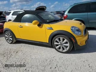 ✅ 2015 MINI Roadster S • VIN: WMWSY3C53FT595389 • Lot: 77476814. Wystawiony na Copart z przebiegiem Nie podano. Bezpłatny archiwum sprzedaży aukcyjnych z USA i szczegółowy raport historii pojazdu na DreamBid. Zdjęcie 4.