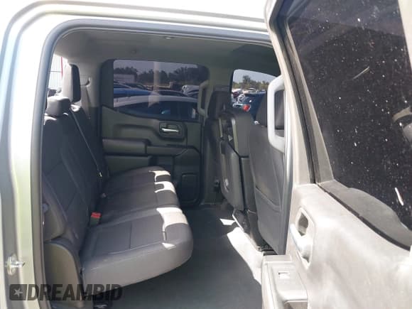 ✅ 2023 Chevrolet Silverado 1500 Custom • VIN: 1GCPABEK7PZ315806 • Lot: 42541323. Wystawiony na IAAI z przebiegiem 67 842 mil. Bezpłatny archiwum sprzedaży aukcyjnych z USA i szczegółowy raport historii pojazdu na DreamBid. Zdjęcie 8.