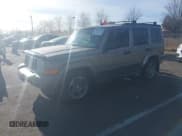 ✅ 2006 Jeep Commander • VIN: 1J8HG48N06C128017 • Lot: 41691941. Wystawiony na IAAI z przebiegiem 143 839 mil. Bezpłatny archiwum sprzedaży aukcyjnych z USA i szczegółowy raport historii pojazdu na DreamBid. Zdjęcie 2.