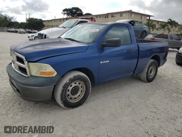✅ 2010 Dodge 1500 ST • VIN: 3D7JB1EK8AG107332 • Lot: 45207245. Wystawiony na Copart z przebiegiem 163 428 mil. Bezpłatny archiwum sprzedaży aukcyjnych z USA i szczegółowy raport historii pojazdu na DreamBid. Zdjęcie 1.