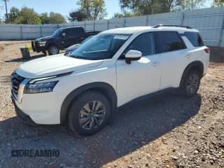 2025 Nissan Pathfinder SV with VIN 5N1DR3BCXSC233672, listed as a Copart auction lot 90380115 with 17,976 mi miles and Clean title. Bid and sale history available at DreamBid. Image 1.