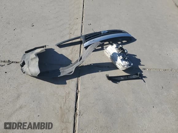 ✅ 2003 Suzuki Vitara • VIN: 2S3TE52V136105762 • Lot: 54796825. Listed on Copart with 164,564 mi. Free auction sales archive from the USA and detailed vehicle history report at DreamBid. Image 13.