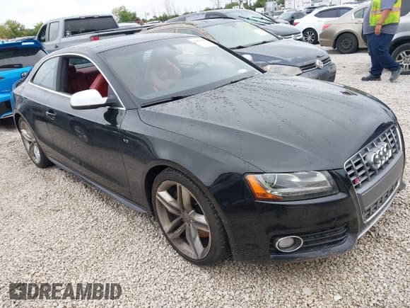 ✅ 2012 Audi S5 Prestige • VIN: WAUVVAFR3CA001917 • Лот: 43025165. Опубликован ранее на IAAI с пробегом 84 497 миль. Бесплатный доступ к архиву аукционных продаж из США и подробный отчёт об истории автомобиля на DreamBid. Изображение 1.