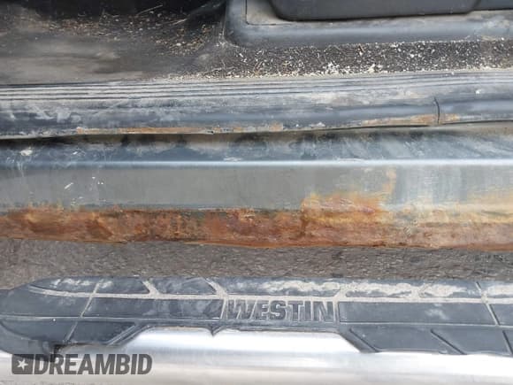 ✅ 2011 GMC Sierra 1500 SLE • VIN: 3GTP2VE37BG324571 • Lot: 43422117. Wystawiony na IAAI z przebiegiem 162 046 mil. Bezpłatny archiwum sprzedaży aukcyjnych z USA i szczegółowy raport historii pojazdu na DreamBid. Zdjęcie 6.