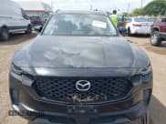 ✅ 2023 Mazda CX-50 S Premium Plus • VIN: 7MMVABEM0PN138970 • Lot: 42017075. Wystawiony na IAAI z przebiegiem 35 691 mil. Bezpłatny archiwum sprzedaży aukcyjnych z USA i szczegółowy raport historii pojazdu na DreamBid. Zdjęcie 6.