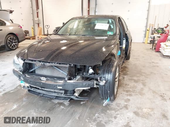 ✅ 2016 BMW 3 Series 320i xDrive • VIN: WBA8E5G53GNU20865 • Lot: 43391749. Listed on IAAI with 101,160 mi. Free auction sales archive from the USA and detailed vehicle history report at DreamBid. Image 2.