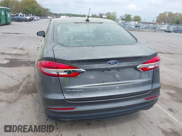 ✅ 2019 Ford Fusion S • VIN: 3FA6P0G7XKR102326 • Лот: 41920850. Опубликован ранее на IAAI с пробегом 93 002 миль. Бесплатный доступ к архиву аукционных продаж из США и подробный отчёт об истории автомобиля на DreamBid. Изображение 16.