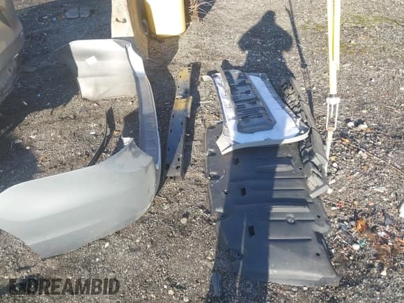 ✅ 2017 Toyota Sienna XLE • VIN: 5TDYZ3DC3HS861664 • Lot: 43726945. Wystawiony na IAAI z przebiegiem 106 855 mil. Bezpłatny archiwum sprzedaży aukcyjnych z USA i szczegółowy raport historii pojazdu na DreamBid. Zdjęcie 12.