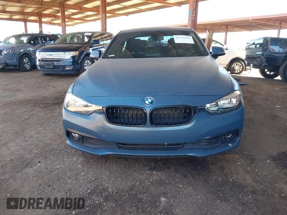 ✅ 2017 BMW 3 Series 320i • VIN: WBA8E1G56HNU15069 • Лот: 43476762. Опубликован ранее на IAAI с пробегом 65 614 миль. Бесплатный доступ к архиву аукционных продаж из США и подробный отчёт об истории автомобиля на DreamBid. Изображение 6.