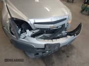 ✅ 2014 Chevrolet Captiva Sport LS • VIN: 3GNAL2EKXES525186 • Lot: 41879433. Wystawiony na IAAI z przebiegiem 137 064 mil. Bezpłatny archiwum sprzedaży aukcyjnych z USA i szczegółowy raport historii pojazdu na DreamBid. Zdjęcie 6.