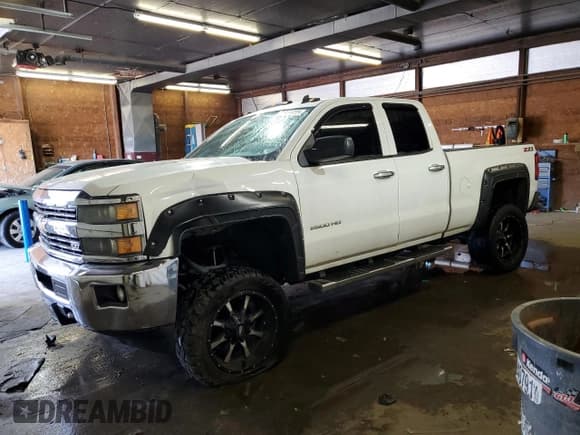 ✅ 2015 Chevrolet Silverado 2500HD LT • VIN: 1GC2KVEG1FZ129164 • Lot: 71814455. Wystawiony na Copart z przebiegiem 109 395 mil. Bezpłatny archiwum sprzedaży aukcyjnych z USA i szczegółowy raport historii pojazdu na DreamBid. Zdjęcie 1.