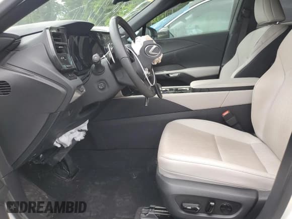 ✅ 2023 Lexus RX 350 • VIN: JTJCHMAA9P2005987 • Lot: 57335515. Wystawiony na Copart z przebiegiem 27 538 mil. Bezpłatny archiwum sprzedaży aukcyjnych z USA i szczegółowy raport historii pojazdu na DreamBid. Zdjęcie 7.