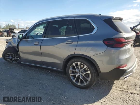 ✅ 2024 BMW X5 sDrive40i • VIN: 5UX13EU05R9S52353 • Лот: 92240705. Опубликован ранее на Copart с пробегом Не указан. Бесплатный доступ к архиву аукционных продаж из США и подробный отчёт об истории автомобиля на DreamBid. Изображение 2.