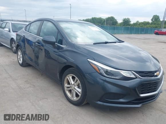 ✅ 2018 Chevrolet Cruze LT • VIN: 1G1BE5SM3J7154193 • Лот: 43103768. Опубликован ранее на IAAI с пробегом 56 871 миль. Бесплатный доступ к архиву аукционных продаж из США и подробный отчёт об истории автомобиля на DreamBid. Изображение 1.