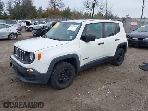 ✅ 2018 Jeep Renegade Sport • VIN: ZACCJBAB0JPH44652 • Lot: 43737897. Wystawiony na IAAI z przebiegiem 86 845 mil. Bezpłatny archiwum sprzedaży aukcyjnych z USA i szczegółowy raport historii pojazdu na DreamBid. Zdjęcie 2.