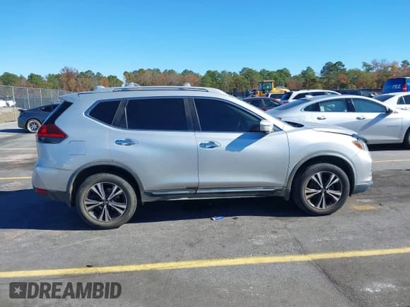 ✅ 2018 Nissan Rogue SV • VIN: JN8AT2MV5JW316851 • Lot: 43622840. Listed on IAAI with 85,880 mi. Free auction sales archive from the USA and detailed vehicle history report at DreamBid. Image 13.