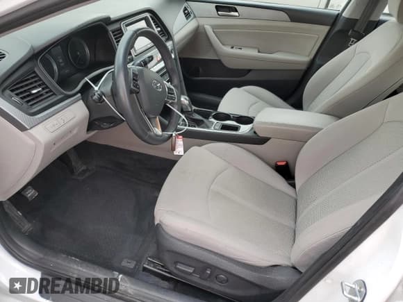 ✅ 2018 Hyundai Sonata Limited • VIN: 5NPE34AF9JH632801 • Лот: 46434793. Опубликован ранее на Copart с пробегом 84 730 миль. Бесплатный доступ к архиву аукционных продаж из США и подробный отчёт об истории автомобиля на DreamBid. Изображение 7.