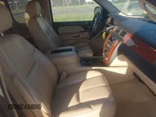 ✅ 2007 Chevrolet Silverado 1500 1LT • VIN: 2GCEK19J871674980 • Lot: 43355123. Wystawiony na IAAI z przebiegiem 85 973 mil. Bezpłatny archiwum sprzedaży aukcyjnych z USA i szczegółowy raport historii pojazdu na DreamBid. Zdjęcie 5.