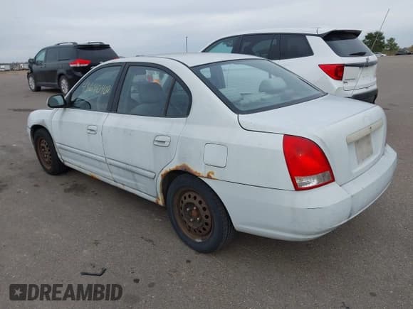 ✅ 2001 Hyundai Elantra GLS • VIN: KMHDN45D51U054762 • Lot: 43640400. Listed on IAAI with 213,721 mi. Free auction sales archive from the USA and detailed vehicle history report at DreamBid. Image 3.
