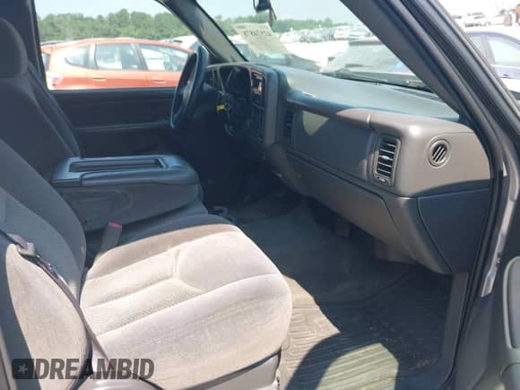 2006 Chevrolet Silverado 1500 LT2 z VIN 2GCEC19T661143998, wystawiony jako IAAI lot #42574878 z przebiegiem 229 675 mil mil oraz . Historia ofert i sprzedaży dostępna na DreamBid. Obrazek 5.