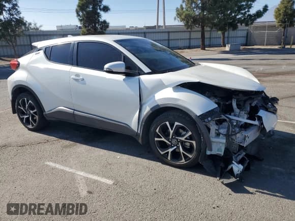 ✅ 2018 Toyota C-HR XLE • VIN: NMTKHMBXXJR026542 • Lot: 85370525. Wystawiony na Copart z przebiegiem 74 659 mil. Bezpłatny archiwum sprzedaży aukcyjnych z USA i szczegółowy raport historii pojazdu na DreamBid. Zdjęcie 4.
