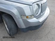 ✅ 2016 Jeep Patriot Sport SE • VIN: 1C4NJPBA5GD634540 • Lot: 42050556. Wystawiony na IAAI z przebiegiem 162 673 mil. Bezpłatny archiwum sprzedaży aukcyjnych z USA i szczegółowy raport historii pojazdu na DreamBid. Zdjęcie 12.