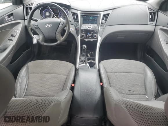 ✅ 2011 Hyundai Sonata SE • VIN: 5NPEC4AC0BH151181 • Lot: 72434964. Listed on Copart with 193,913 mi. Free auction sales archive from the USA and detailed vehicle history report at DreamBid. Image 8.